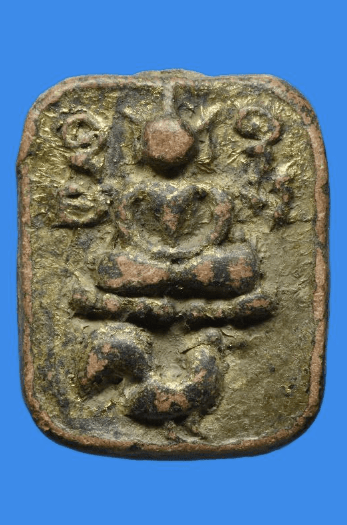 พระหลวงพ่อฤาษีลิงดำ พิมพ์ทรงไก่หางพวง